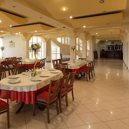 Hotel Denis Danes Luaran gambar