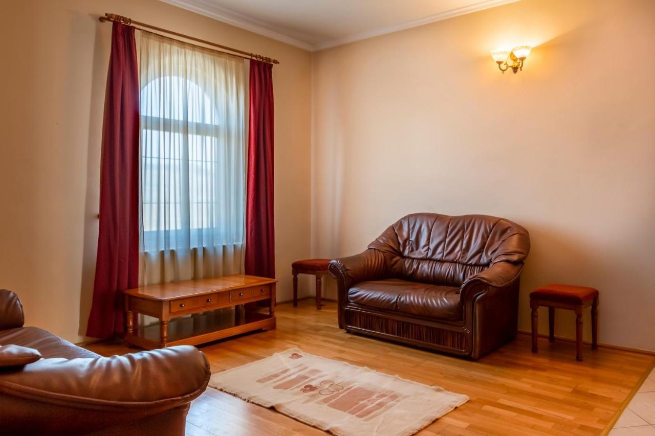 Hotel Denis Danes Luaran gambar
